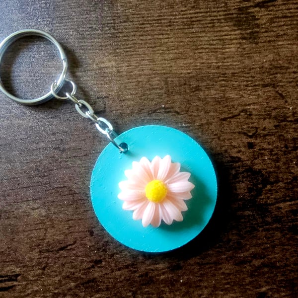 Daisy Embellished Wooden Keyring