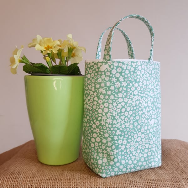 Mini Easter Gift Bag: bunnies and flowers on green