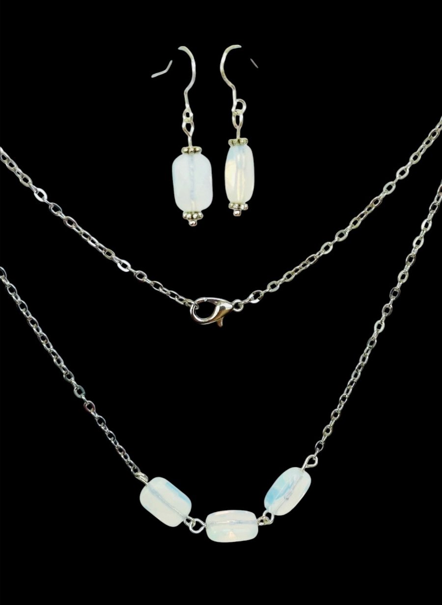 Moonstone necklace and earrings - Jewellery set - June Birthstone