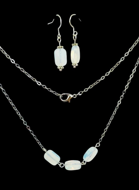 Moonstone necklace and earrings - Jewellery set - June Birthstone