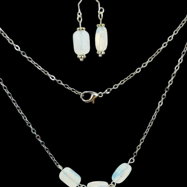 Moonstone necklace and earrings - Jewellery set - June Birthstone