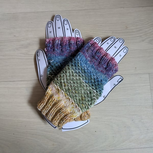 Fingerless Gloves - Wrist Warmers - Ladies Gloves