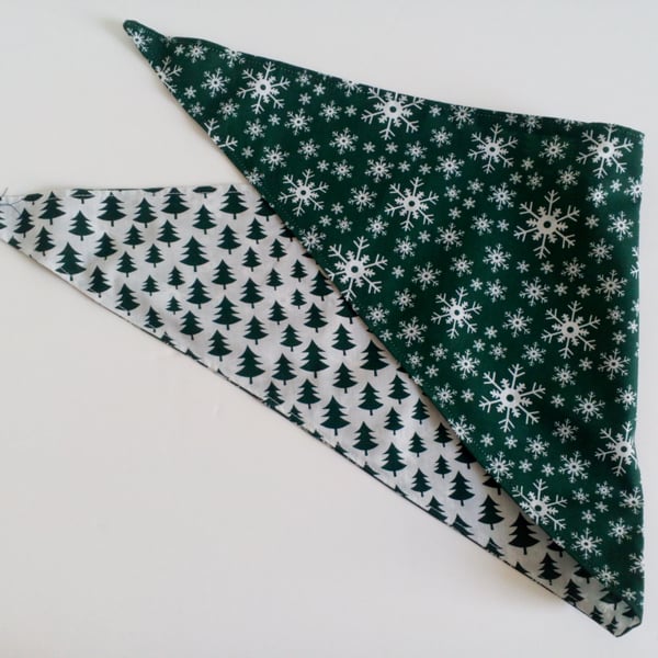 Dog Bandana, med size, 16"-22", neckerchief, Christmas,  snowflake, trees