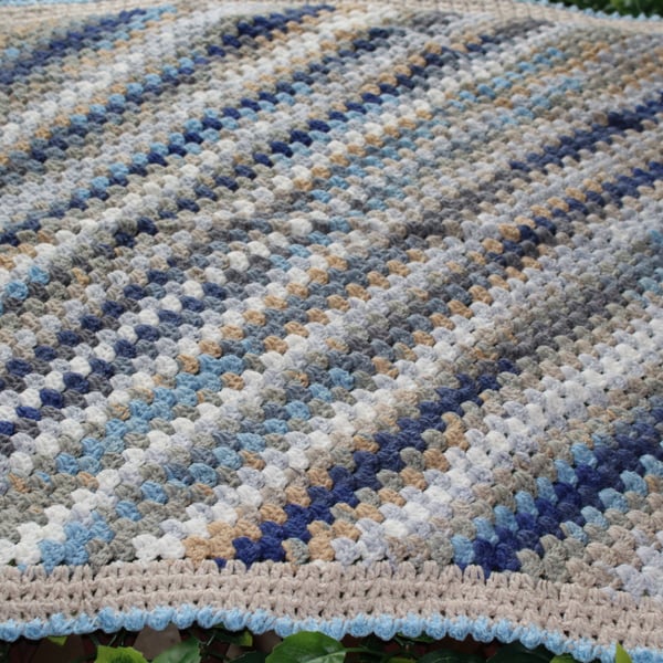 handmade beautiful crochet baby blanket