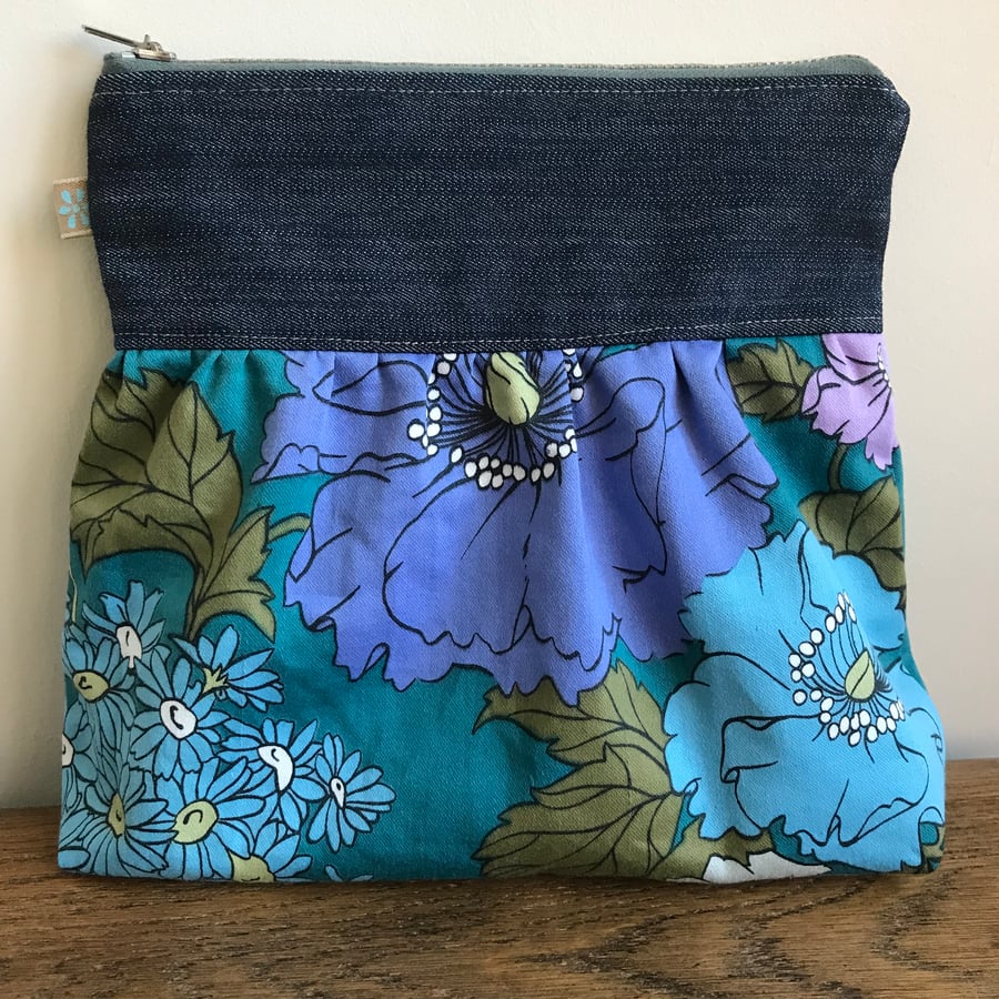 Zip bag in vintage fabric and reclaimed denim