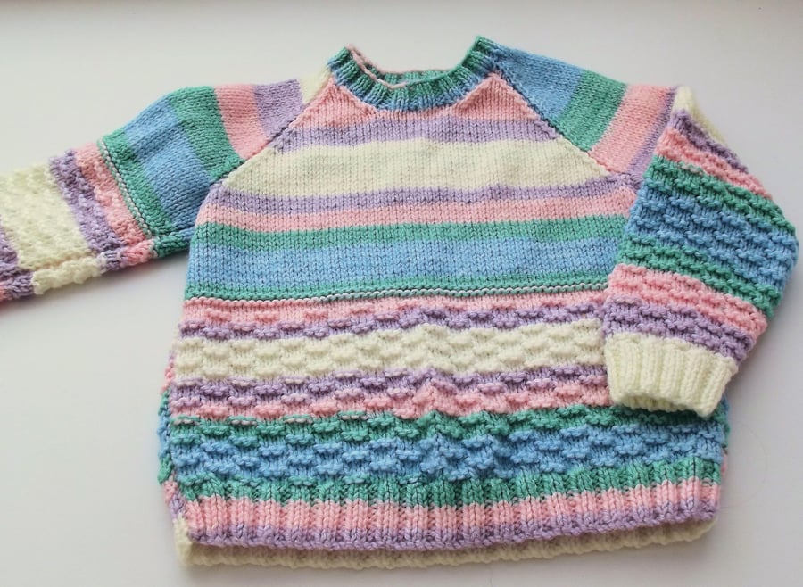 Babies Handknitted Jumper, Multi Shade, 12 to 18 months, hm151