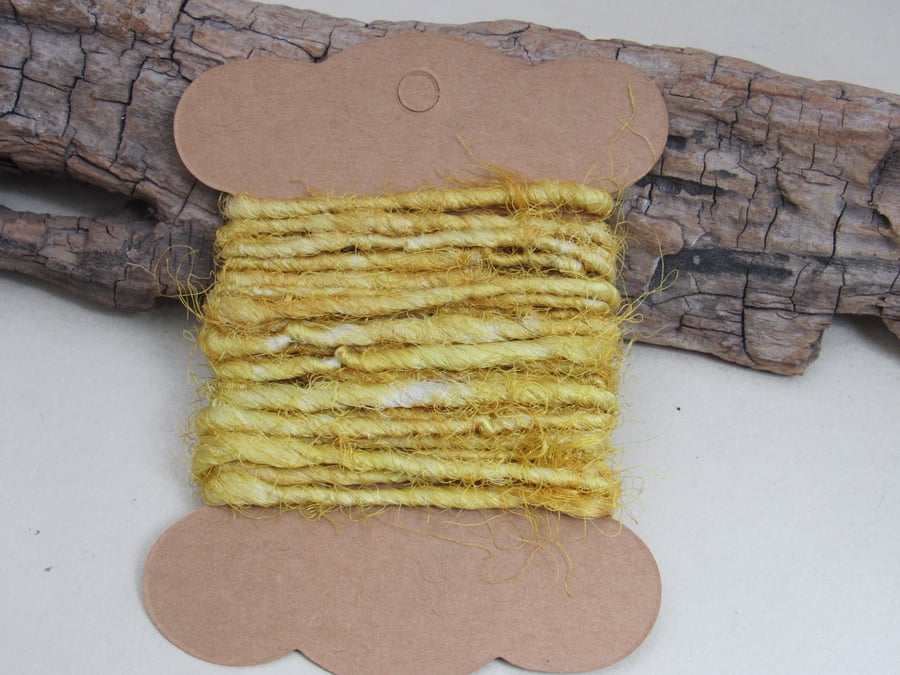 Naturally Dyed Weld Yellow Pure Silk Sari Silk Yarn 