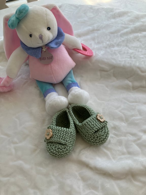 Hand knitted ‘Keelan’ Chunky Strap Baby Girl’s Shoes (0-3 months)