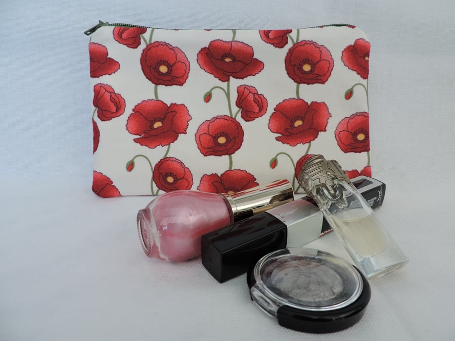 CLEARANCE SALE Make Up Bag Poppies now 4.00
