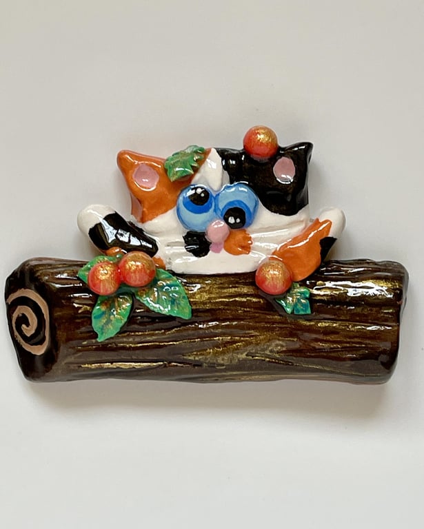 Hand Made Cat with Yule Log Magnet