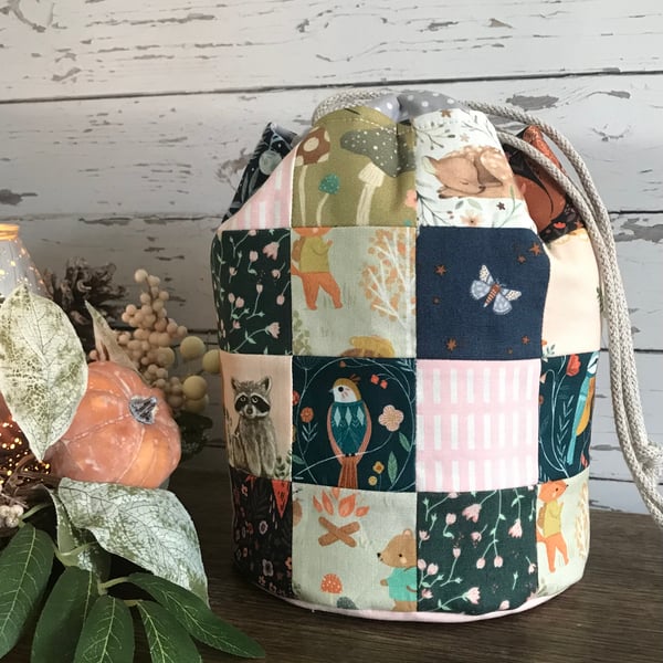 Looking forward to autumn round patchwork bag