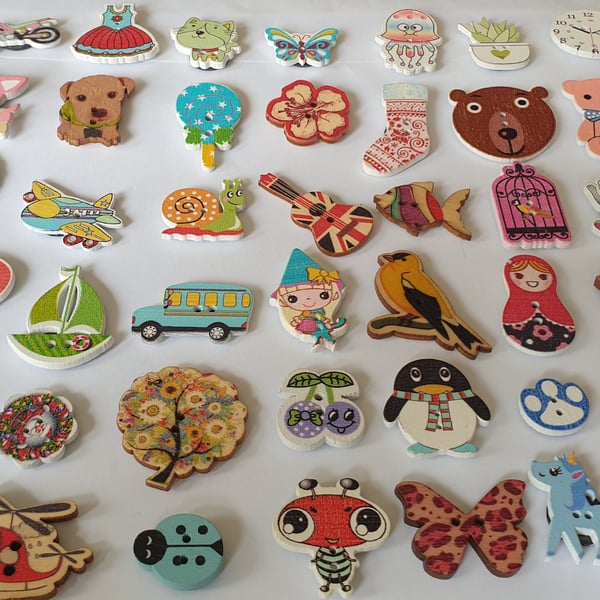 Wooden Buttons - Lots of Themes - Pack of 100 - ASSORTED MIX - Crafts-Cards etc