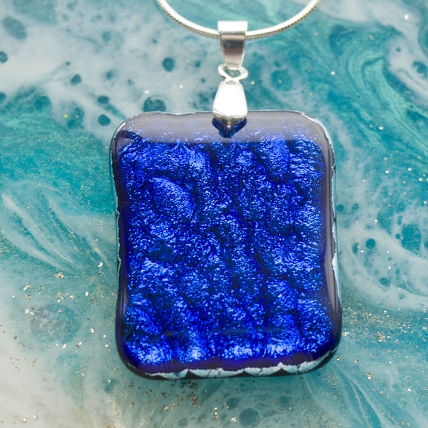 Sparkly Blue Pendant Necklace - 1014