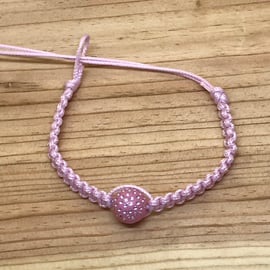 Children's Macrame Bead Bracelet. (117)