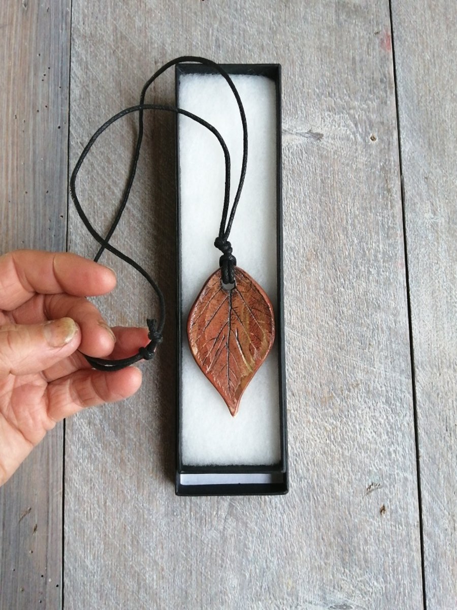 Ceramic leaf necklace