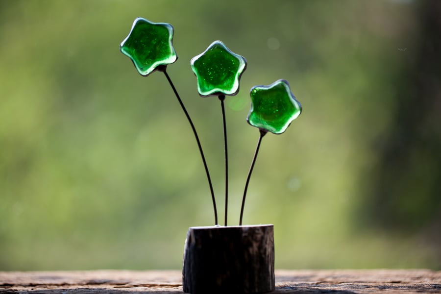 3 little green stars stained glass suncatcher ornament