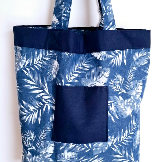 Blue and white tote bag 