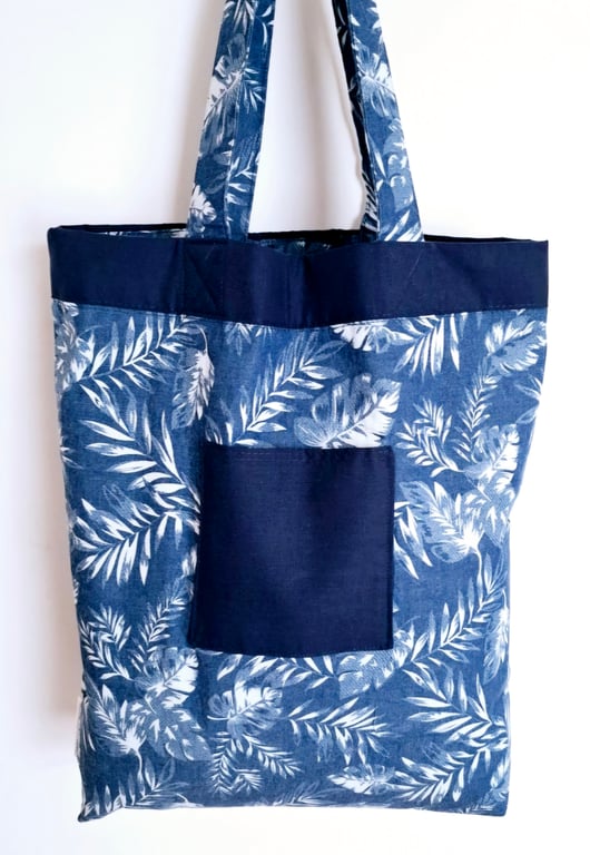 Blue and white tote bag 