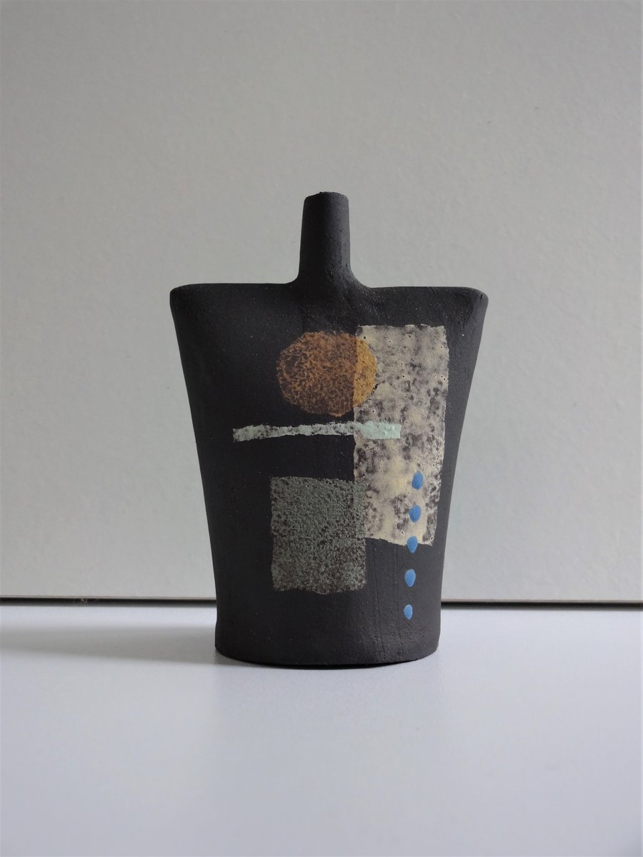 Callum.  Black stoneware ceramic form