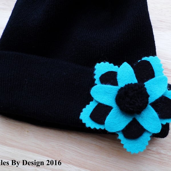 Girls Beanie Hat with 3 Interchangeable Motifs