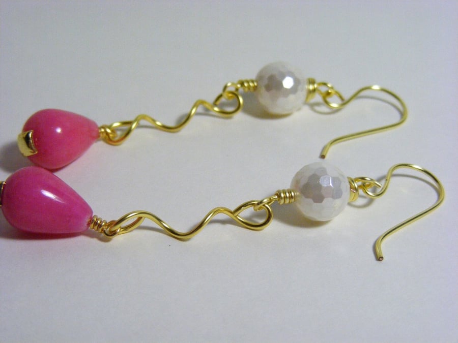 Quartzite and Shell Pearl Earrings