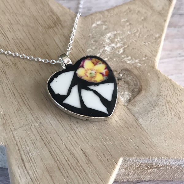  China Necklace, Broken china jewellery