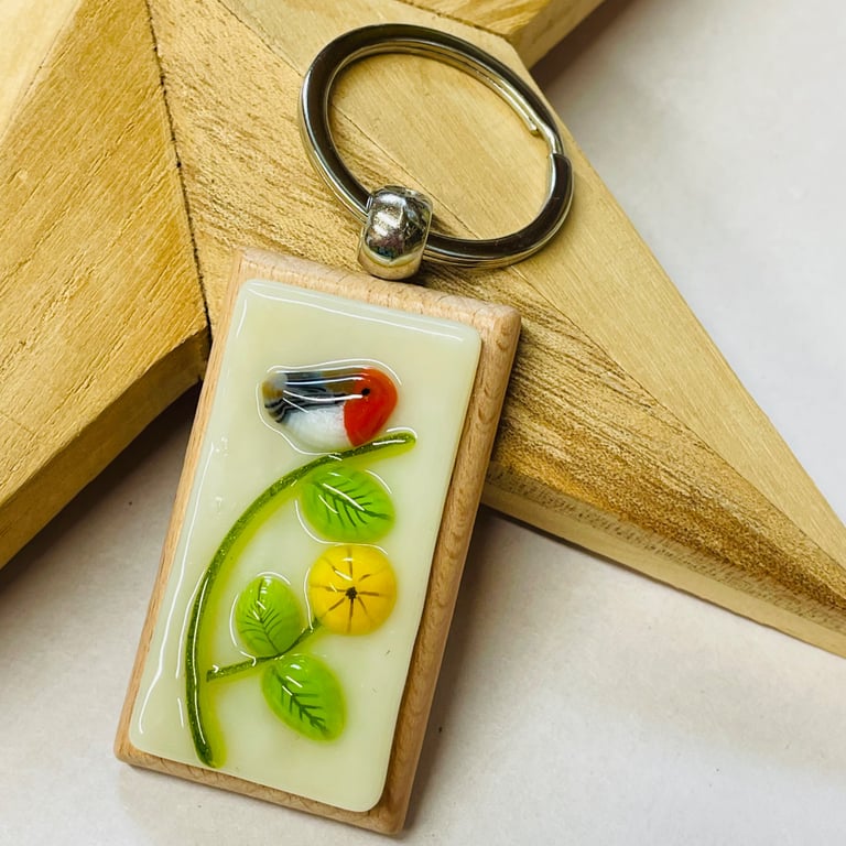 Red Robin and yellow flower glass keyring. 