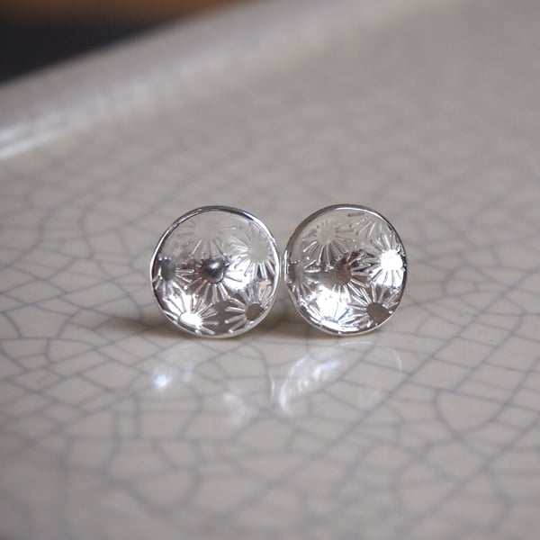 silver daisies earrings, flower stud earrings, silver handmade jewellery