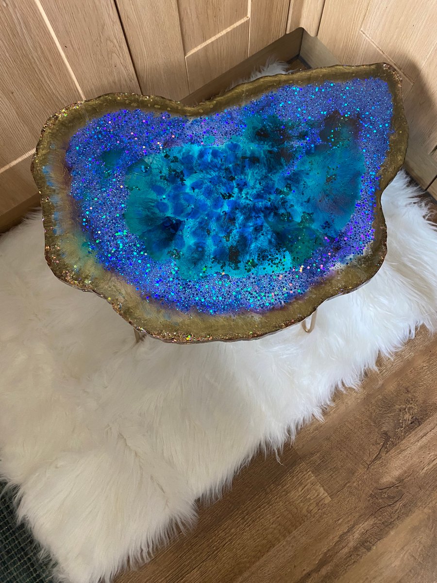 Resin table Geode
