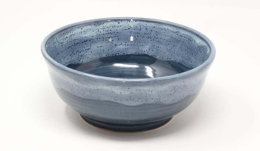 Medium serving bowl