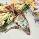 Freeflowing Copper Necklace With Natural Emerald