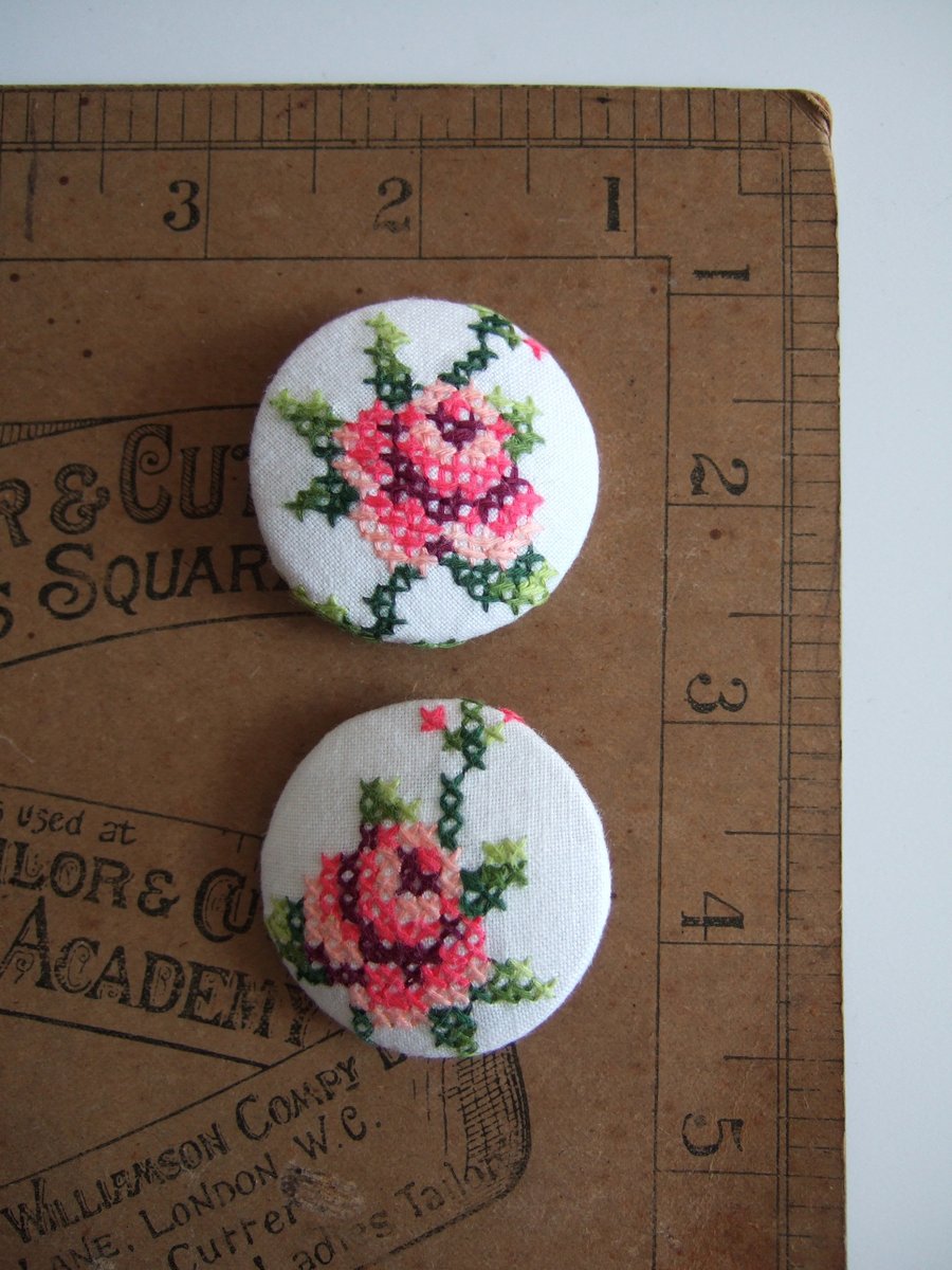 Two extra-large covered buttons with vintage roses embroidery. Present for Mum.