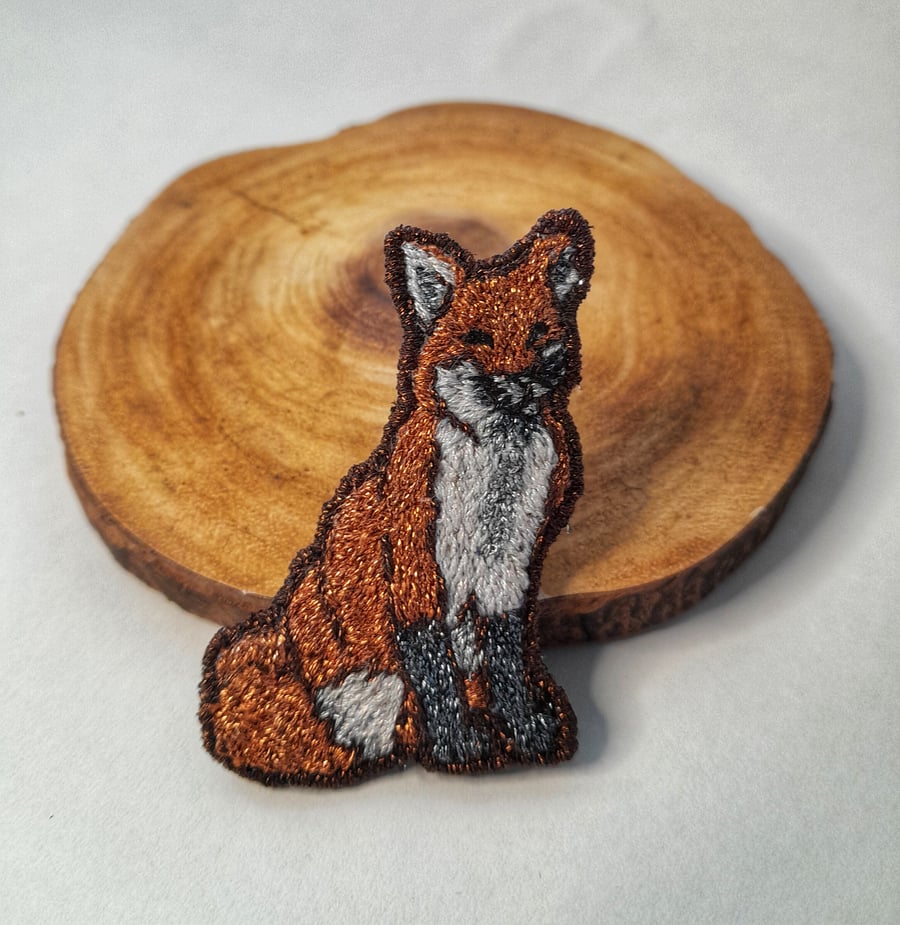 Hand embroidered Metallic Fox Brooch
