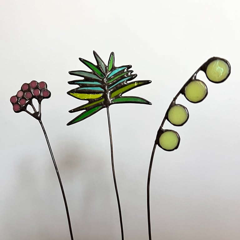 Everlasting stained glass bouquet - perfect gift in cranberry and green