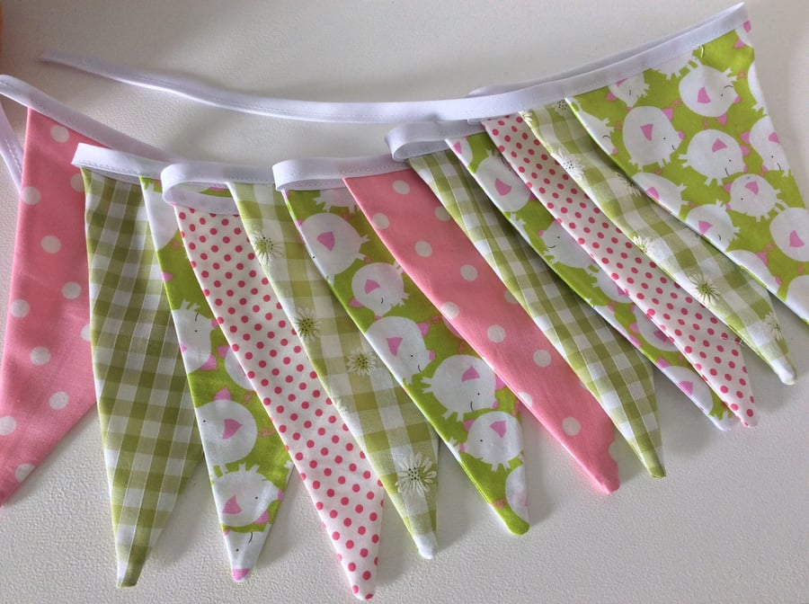This little piggy bunting - 11 flags, Playroom, birthday, party, bedroom