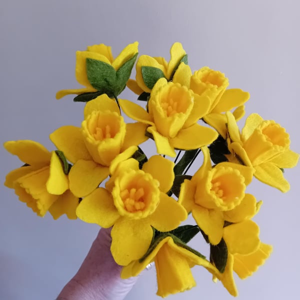 Handmade Felt Daffodil Bouquet: St Davids Day Decor, Welsh Gift