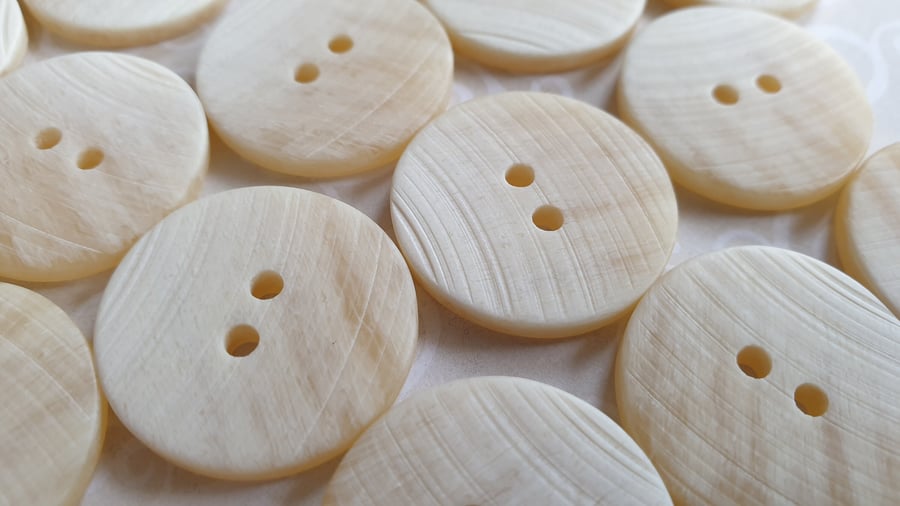 23mm 36L Grooved Cream mix Polyester Buttons x 5 Buttons