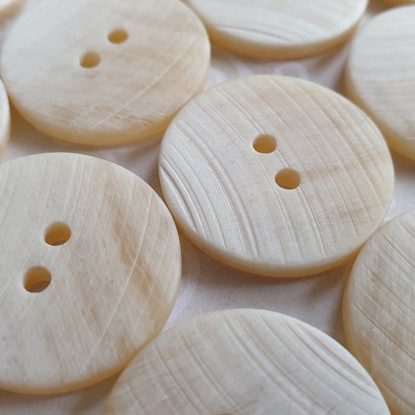 23mm 36L Grooved Cream mix Polyester Buttons x 5 Buttons