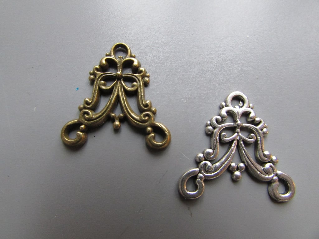 Ornate connector Jewellery Charm Steampunk x 2