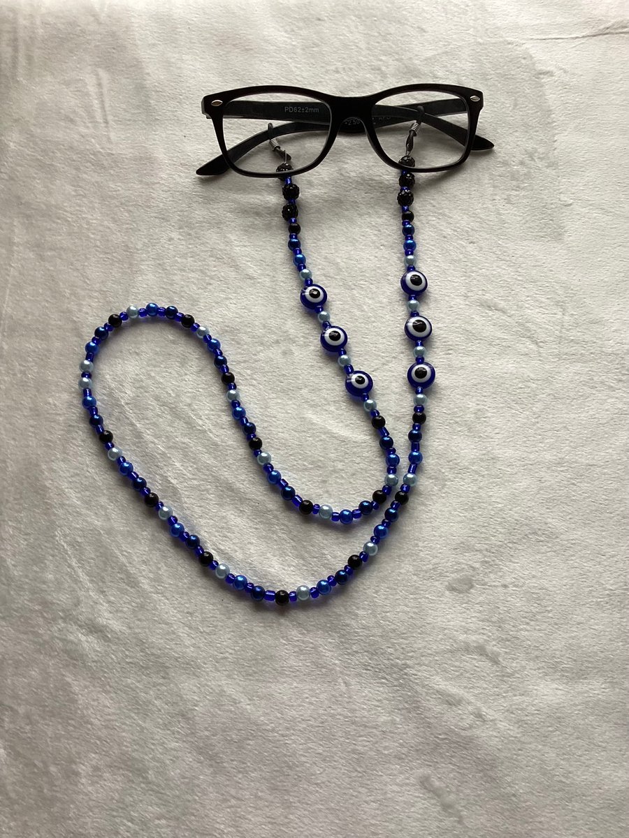 Glasses lanyard, glasses chain, beaded chain.