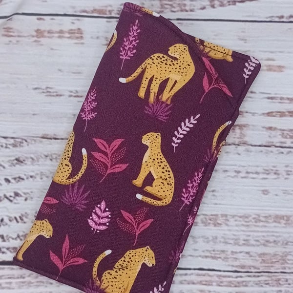 Glasses case- leopards (maroon)