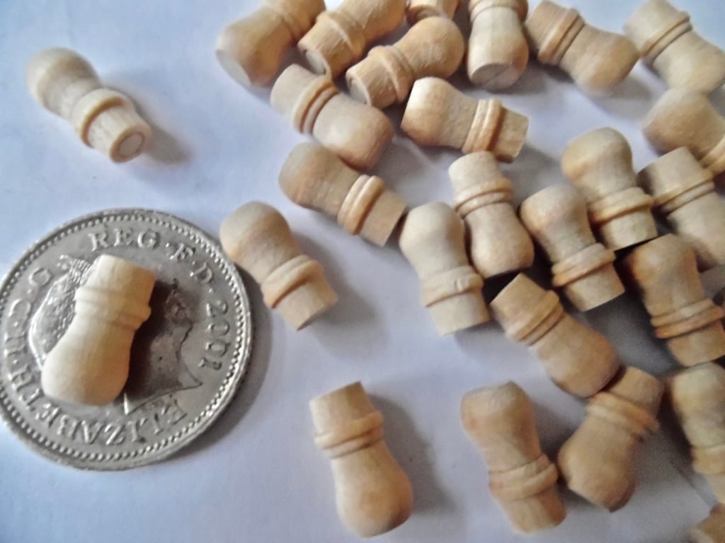 20 x  TINY Shaker style drawer knobs for small cabinets and dolls houses 