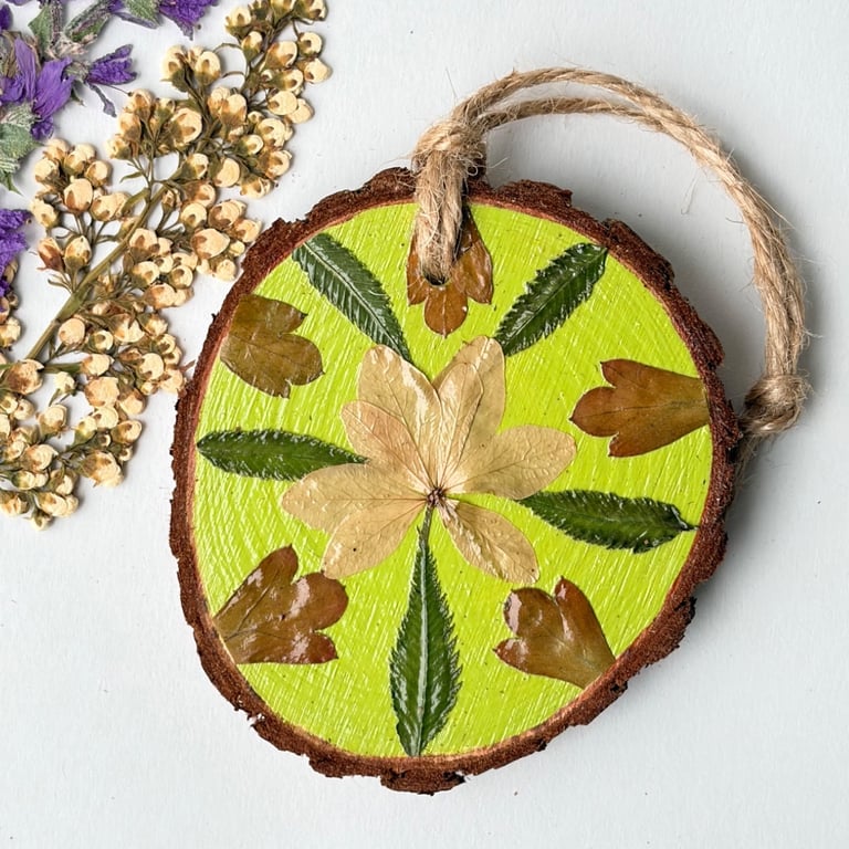 Real Pressed Foliage Autumnal Wood Slice Hanging Hand Painted Rustic Décor