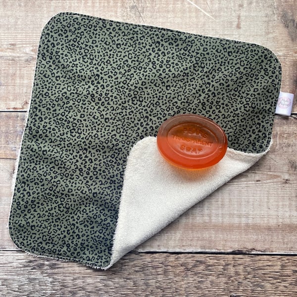 Organic Bamboo Cotton Wash Face Wipe Cloth Flannel Olive Green Leopard Print