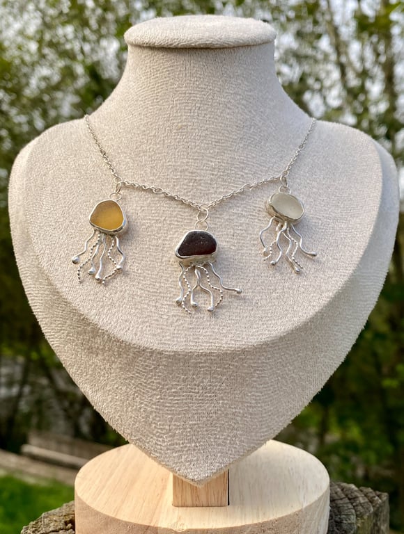 A Beach Trio of Jelly Fish Seaglass Pendant - 1376