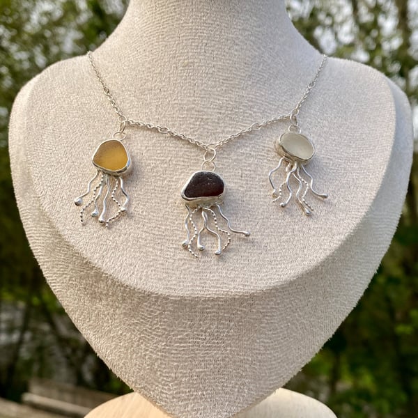 A Beach Trio of Jelly Fish Seaglass Pendant - 1376