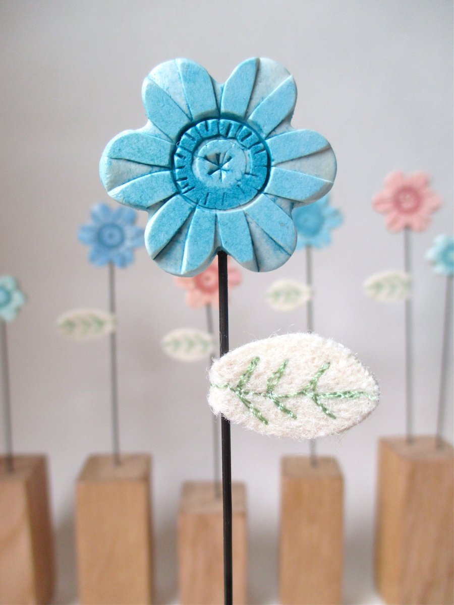 Clay Flower with Stitched Felt Leaf in Oak Block