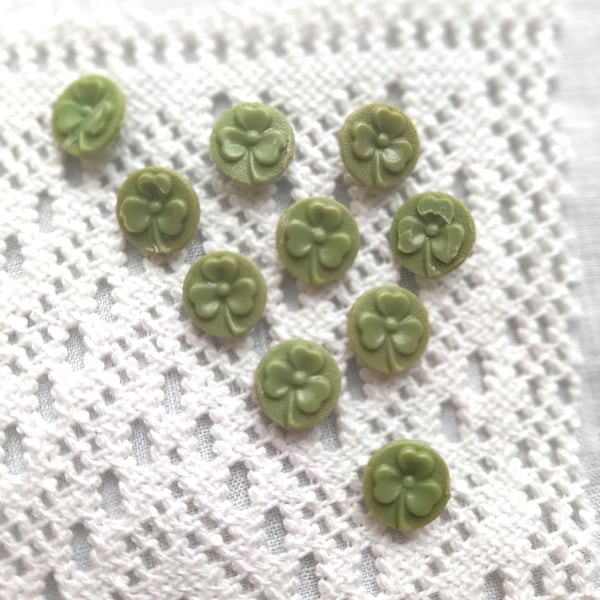Vintage small green shamrock clover buttons with shank, 10mm buttons, Set of 10