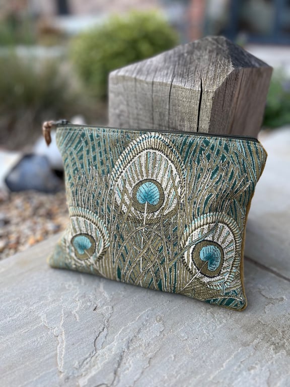 Vintage Liberty Hera linen zip pouch with velvet back