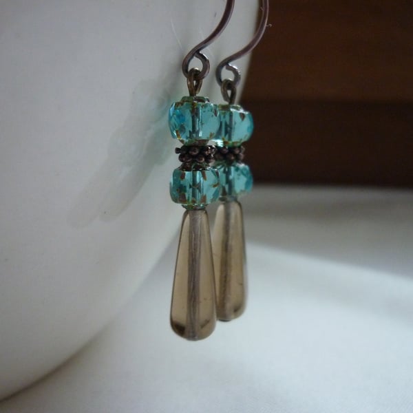 SMOKEY TOPAZ AND TEAL CZECH GLASS LONG DROP EARRINGS.  672